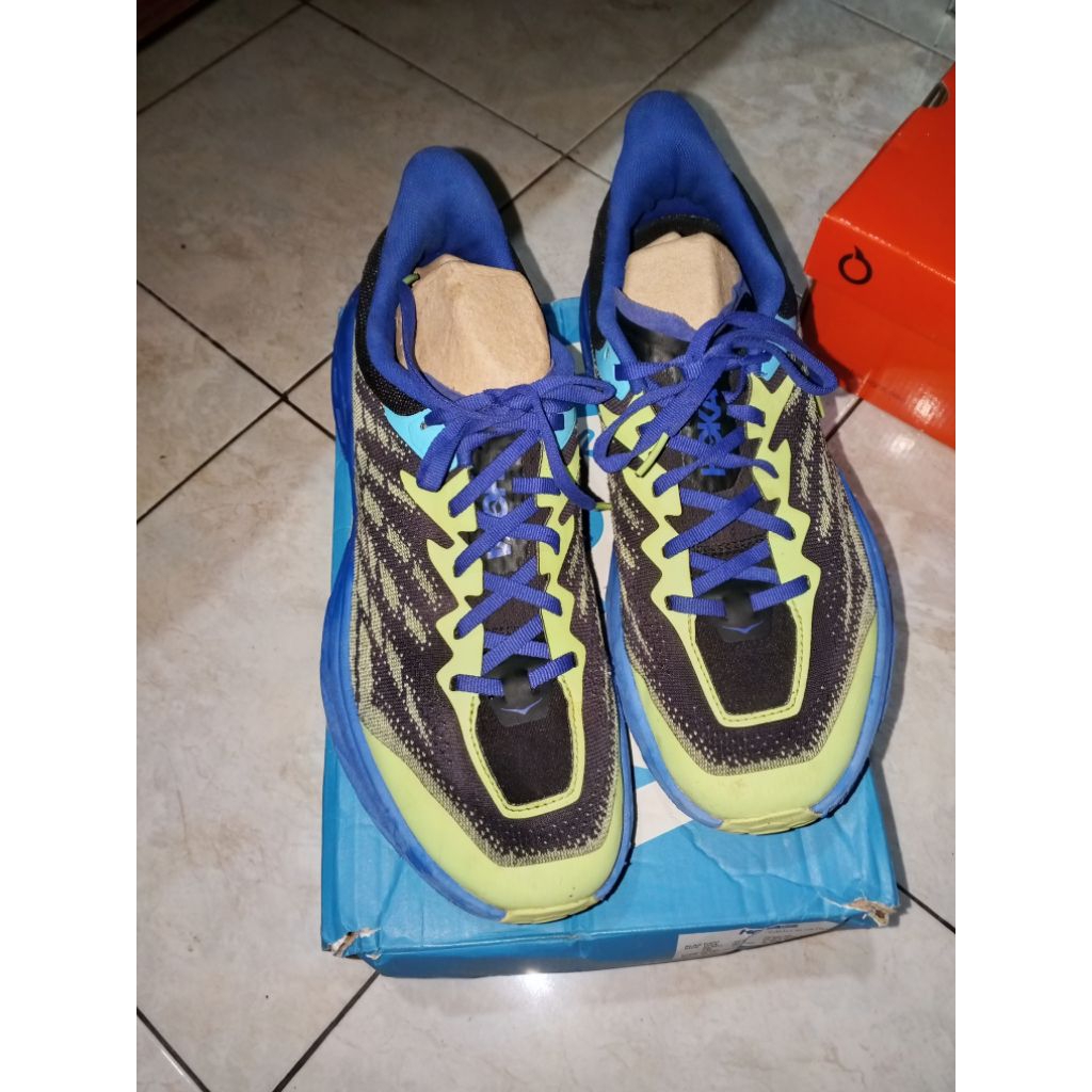 Hoka Speedgoat 5