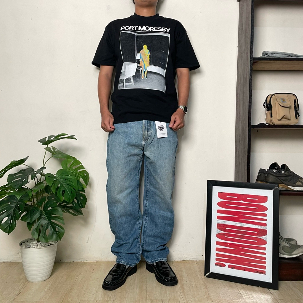 Uniqlo Blue Washed Jeans Reguler Tapered Fit High Rise MP11