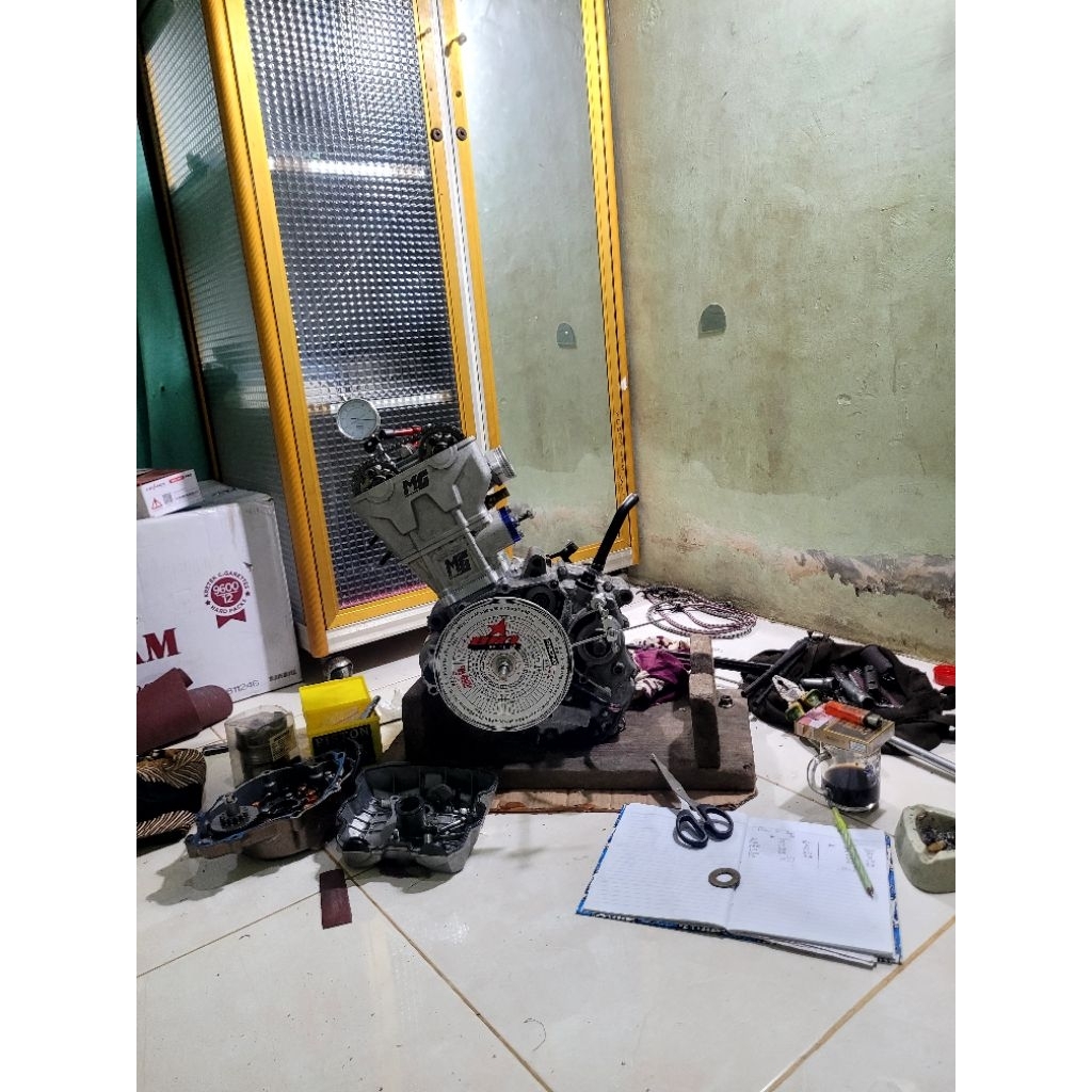 mesin cbr geludung
