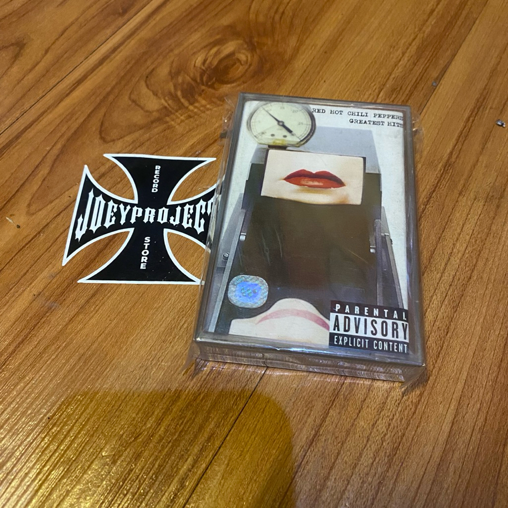 kaset red hot chili peppers - greatest hits