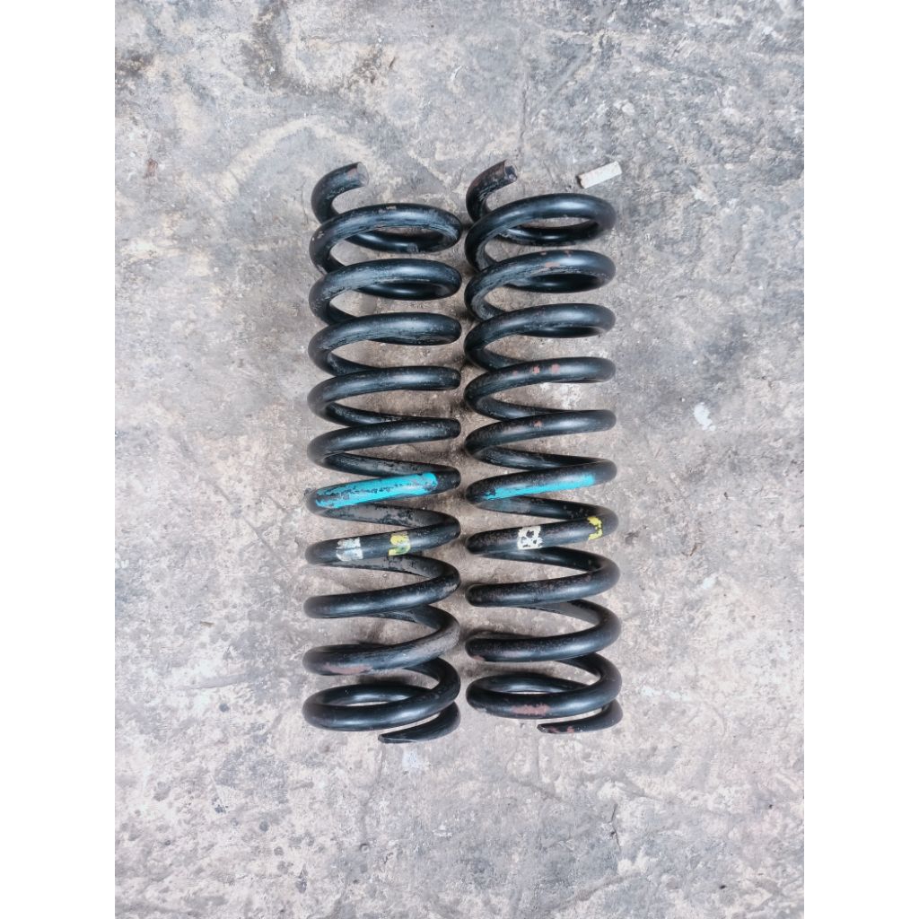 per coil spring mercy w124 belakang