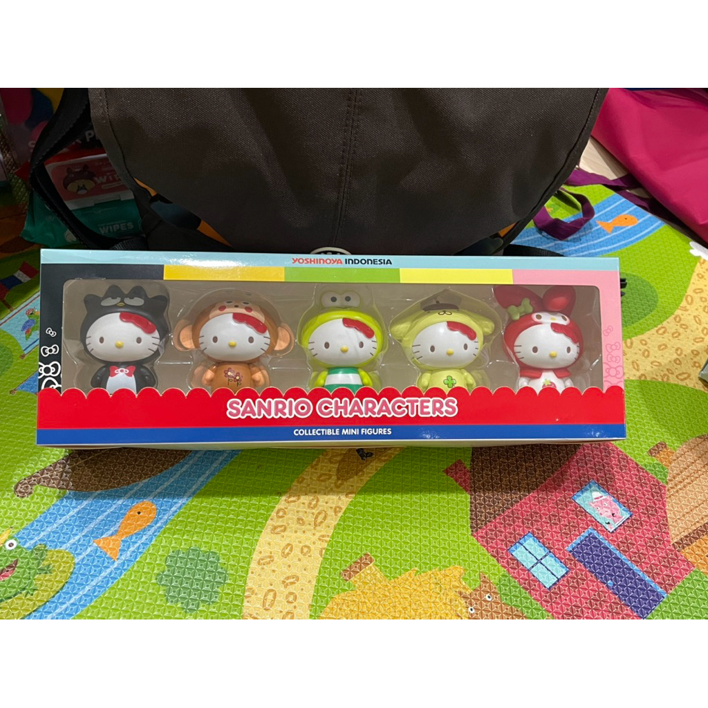 sanrio yoshinoya hello kitty mini action figures pajangan toys mainan