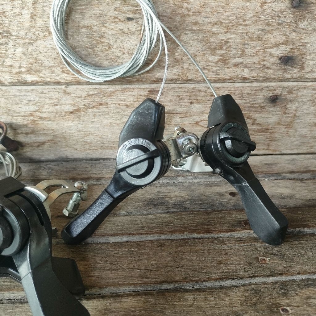 Shifter friksi mirip Suntour Accoushift label PUMA