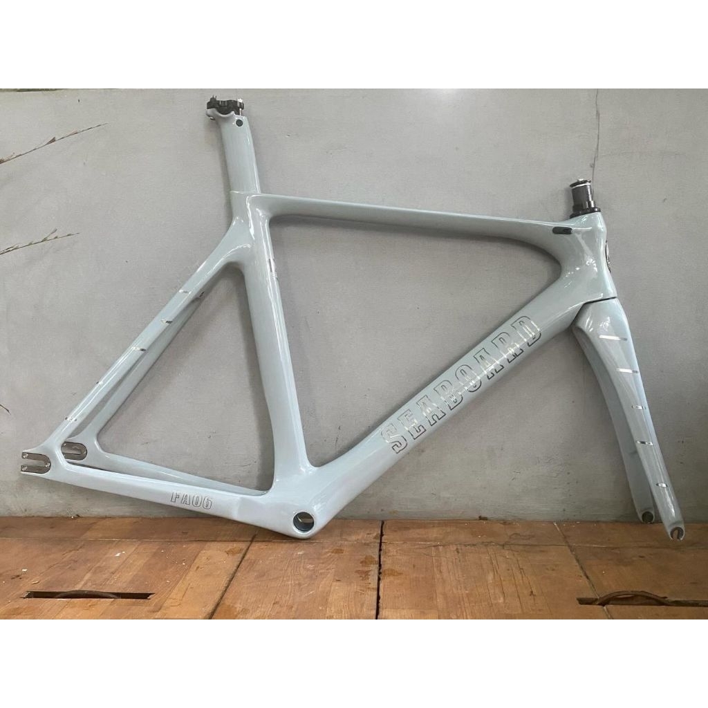 Frameset Tsunami Seaboard FA06 full carbon size M include headset & seatpost aero bukan elektronik