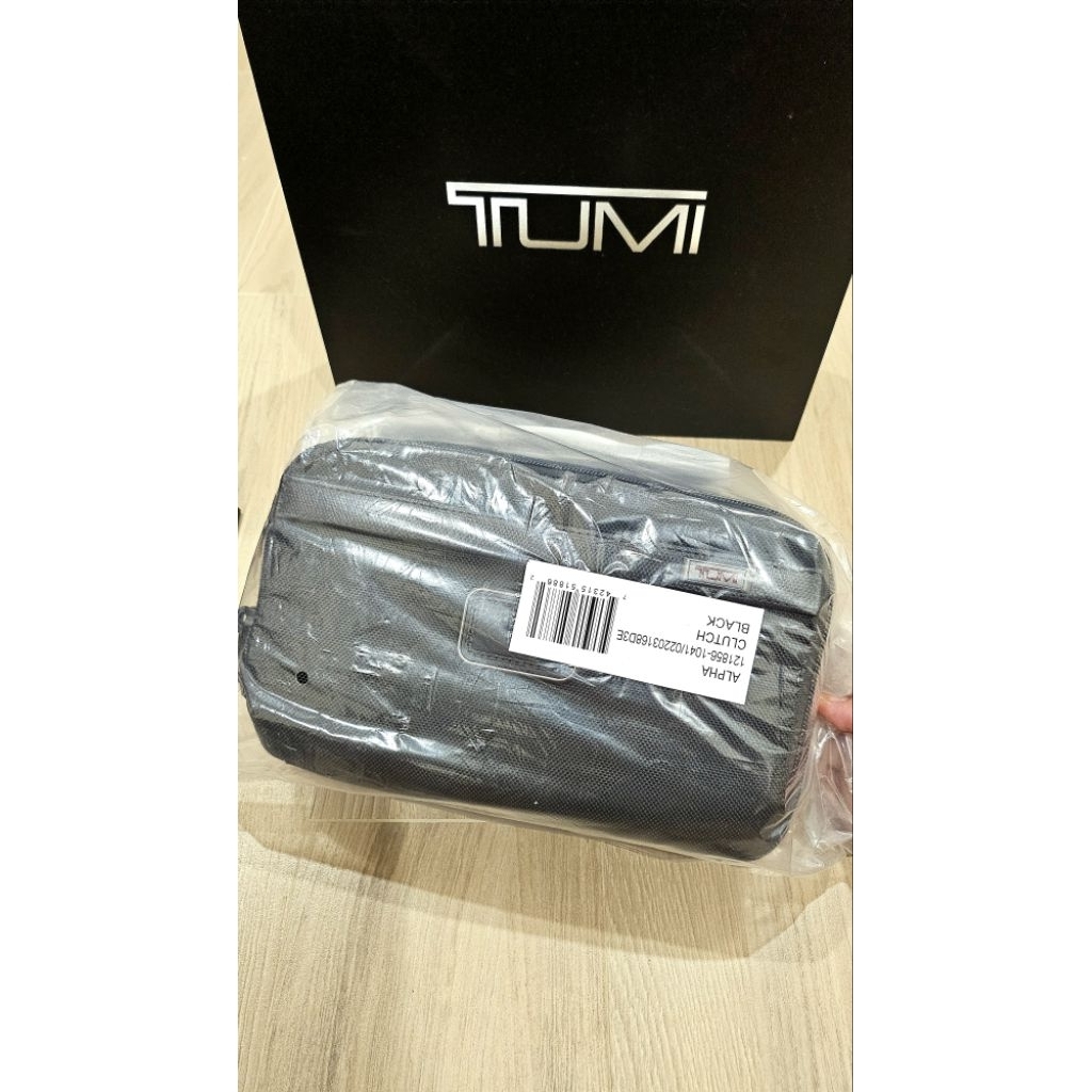 Tumi Alpha Clutch Black Original