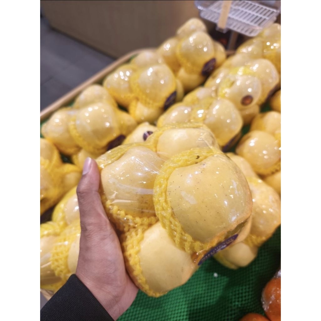 Apel venus manis segar / 1kg