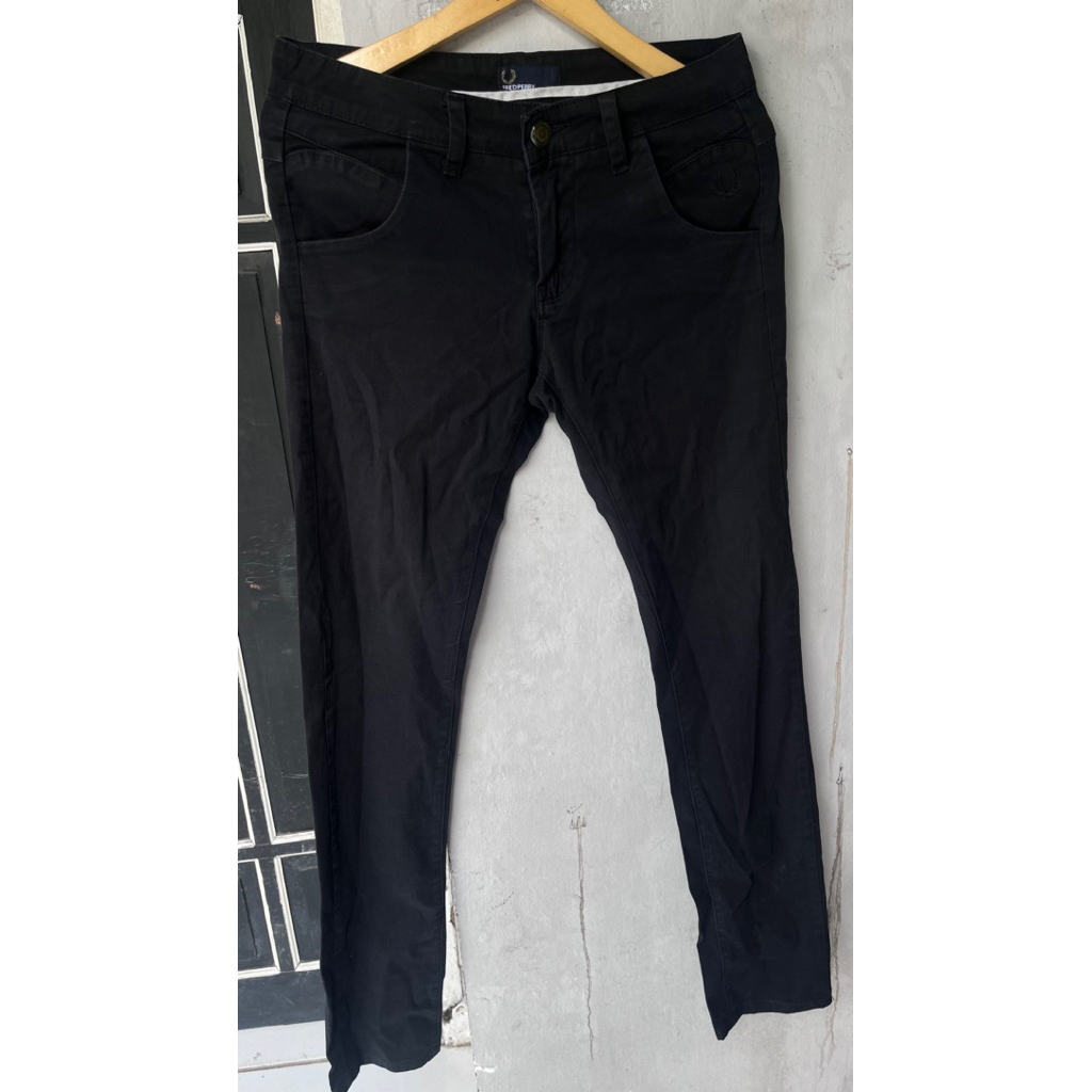 celana panjang fred perry