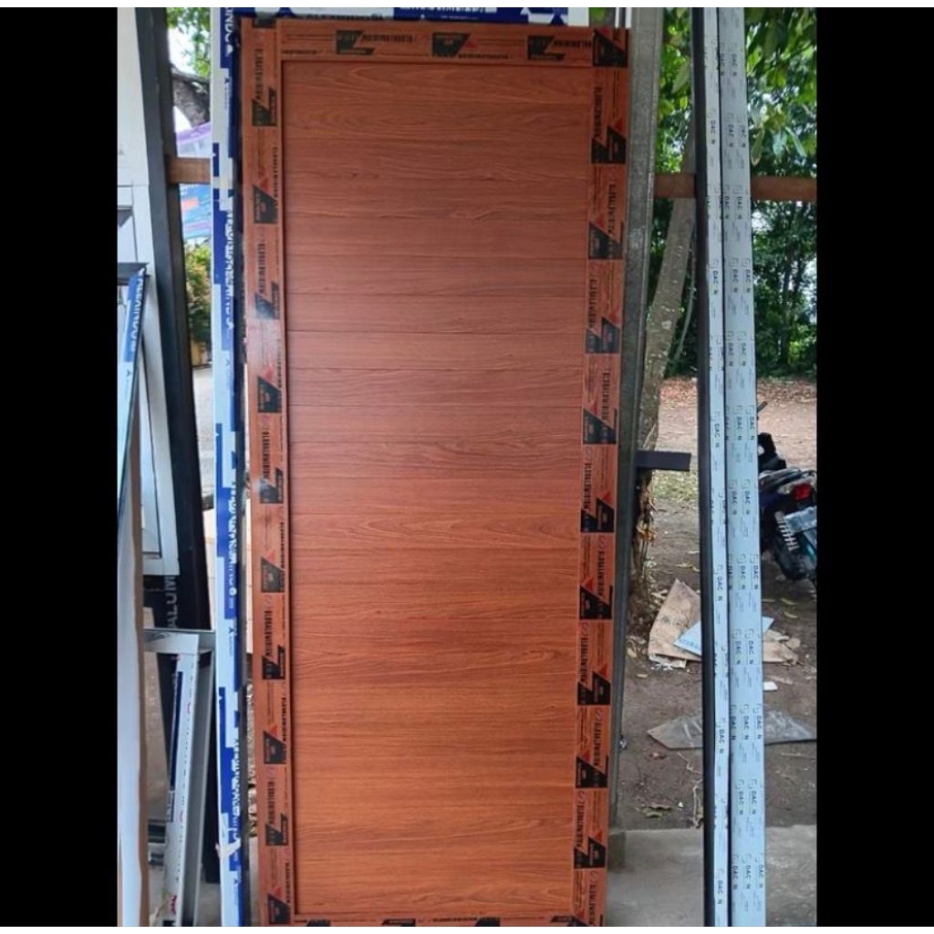 PINTU ALUMINIUM SERAT KAYU GLOBAL INKLUM