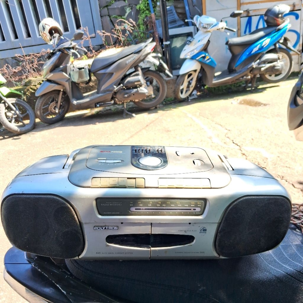 Radio polytron MEGA POWER ukuran jumbo