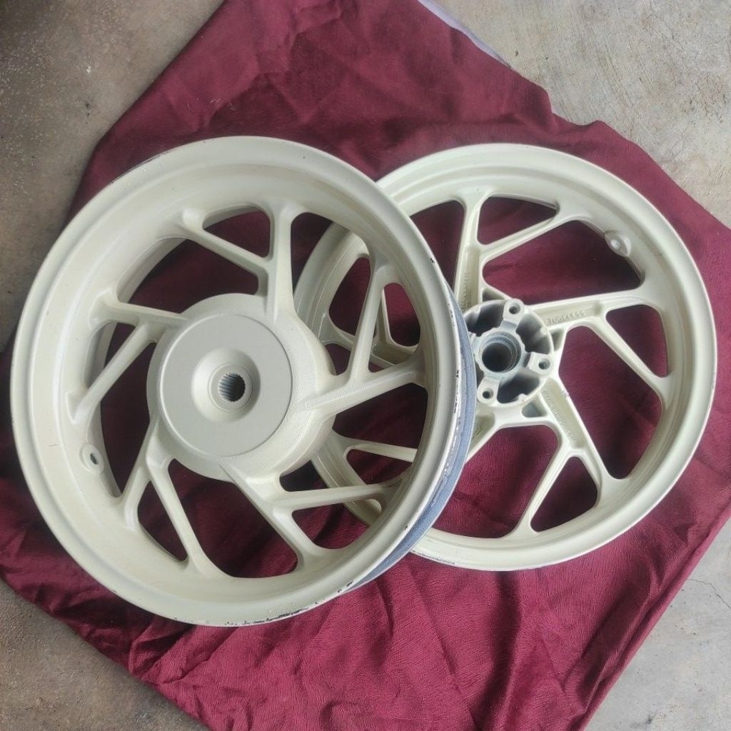 velg pelek seken motor honda vario 160 original copotan motor