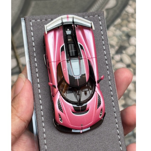 Gryning Koenigsegg Jesko Attack Pink 1/64 Limited 150pcs