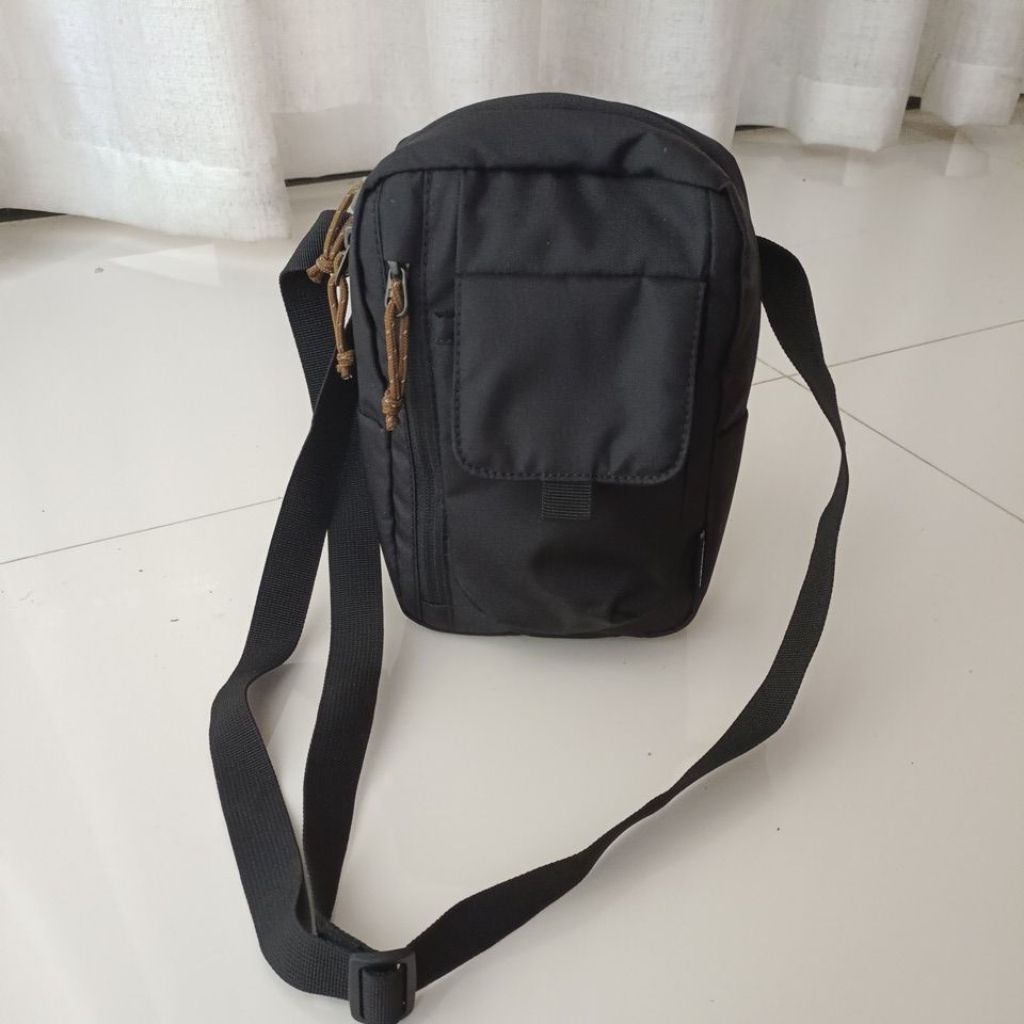 eiger portland pouch