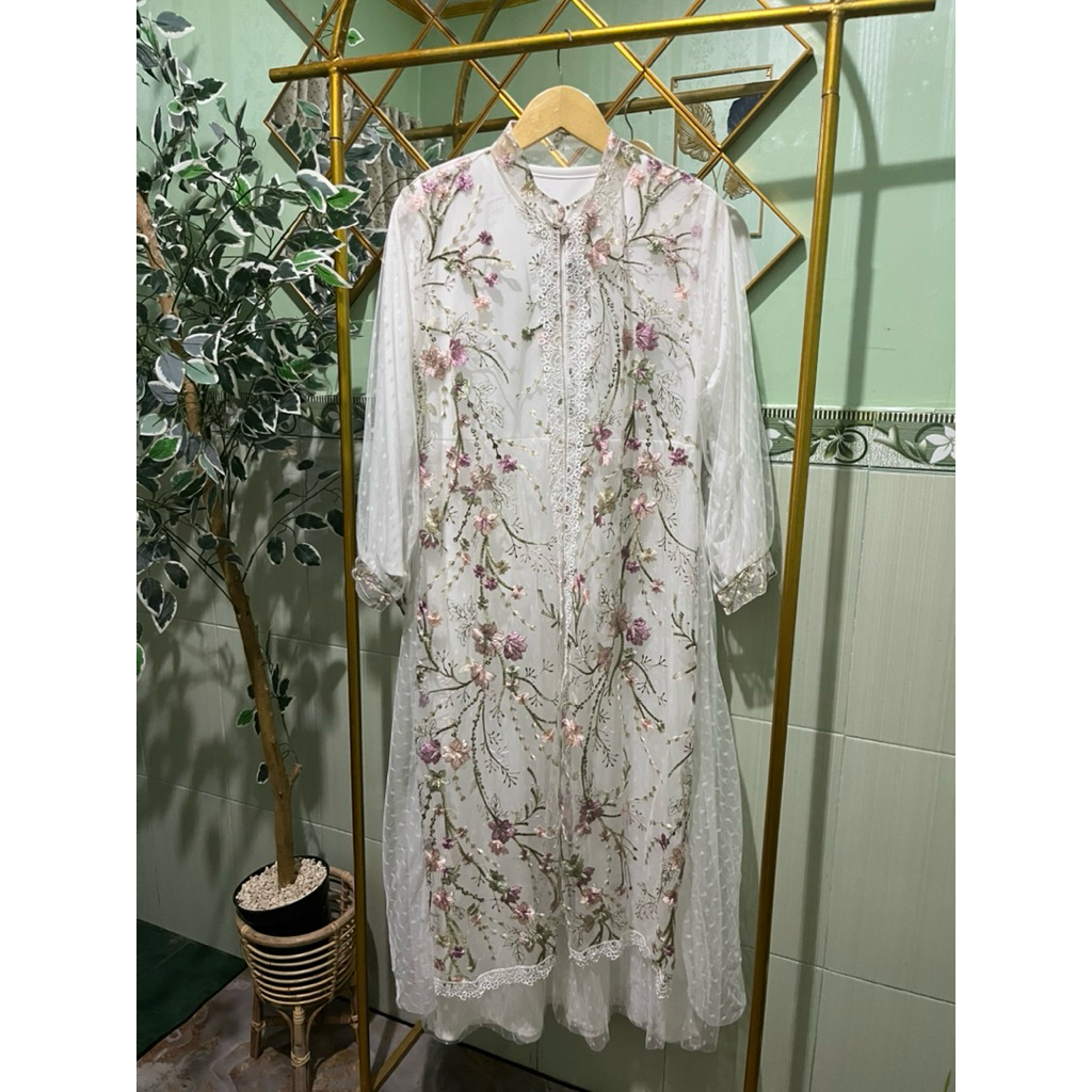 GAMIS SET OUTER RAYA PUTIH BROKAT