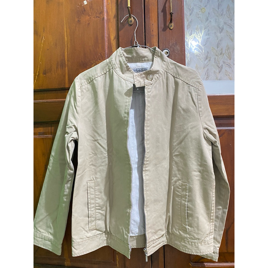 Jaket semi crop by Tokyo Japan