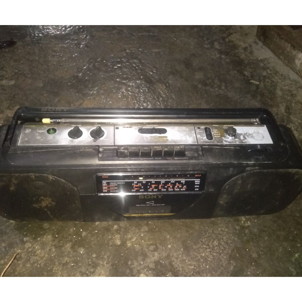 Radio Tape Jadul SONY Model.NO.CFS-211S