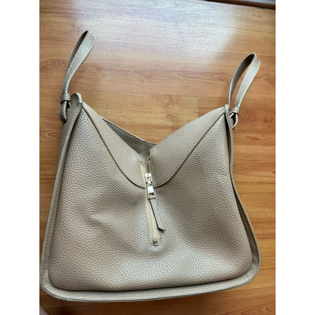 Preloved Tas Asthe (dupe nya Loewe)