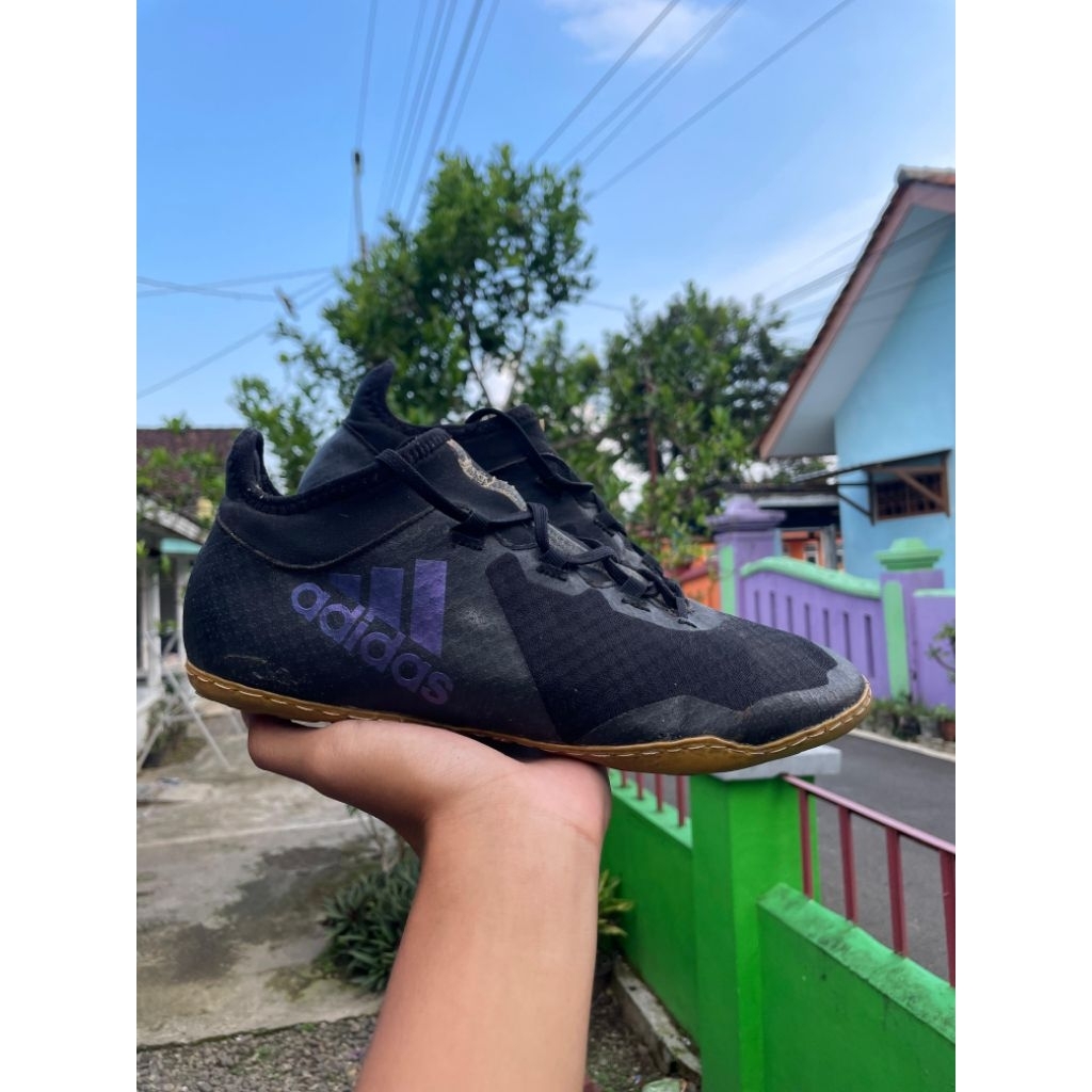 SEPATU FUTSAL ADIDDAS Size 44