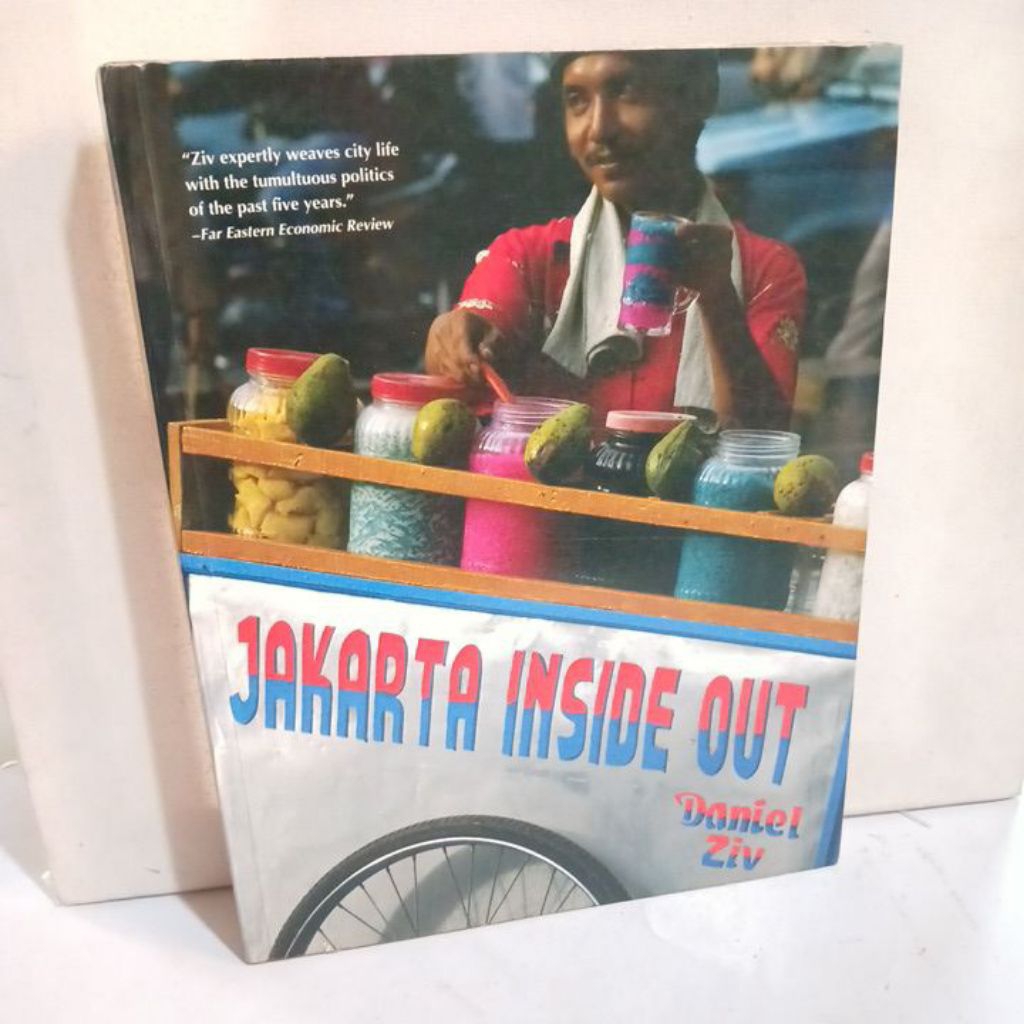 Buku JAKARTA INSIDE OUT by DANIEL ZIV
