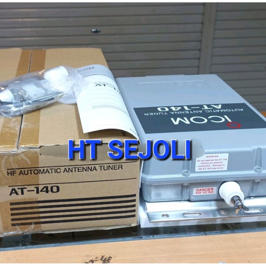 AT-140 ANTENNA TUNER SSB HF ICOM