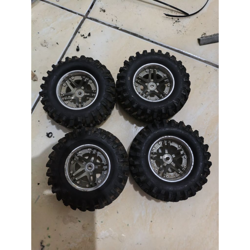 ban rc car adventure bisa buat 1/10 or 1/12 velg metal alumunium