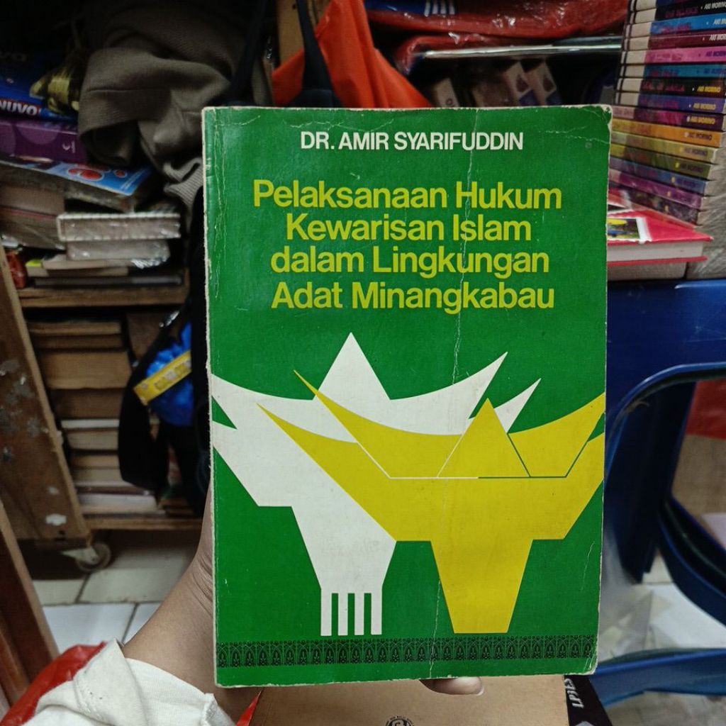 Buku pelaksanaan hukum kewarisan islam dalam lingkungan adat minangkabau