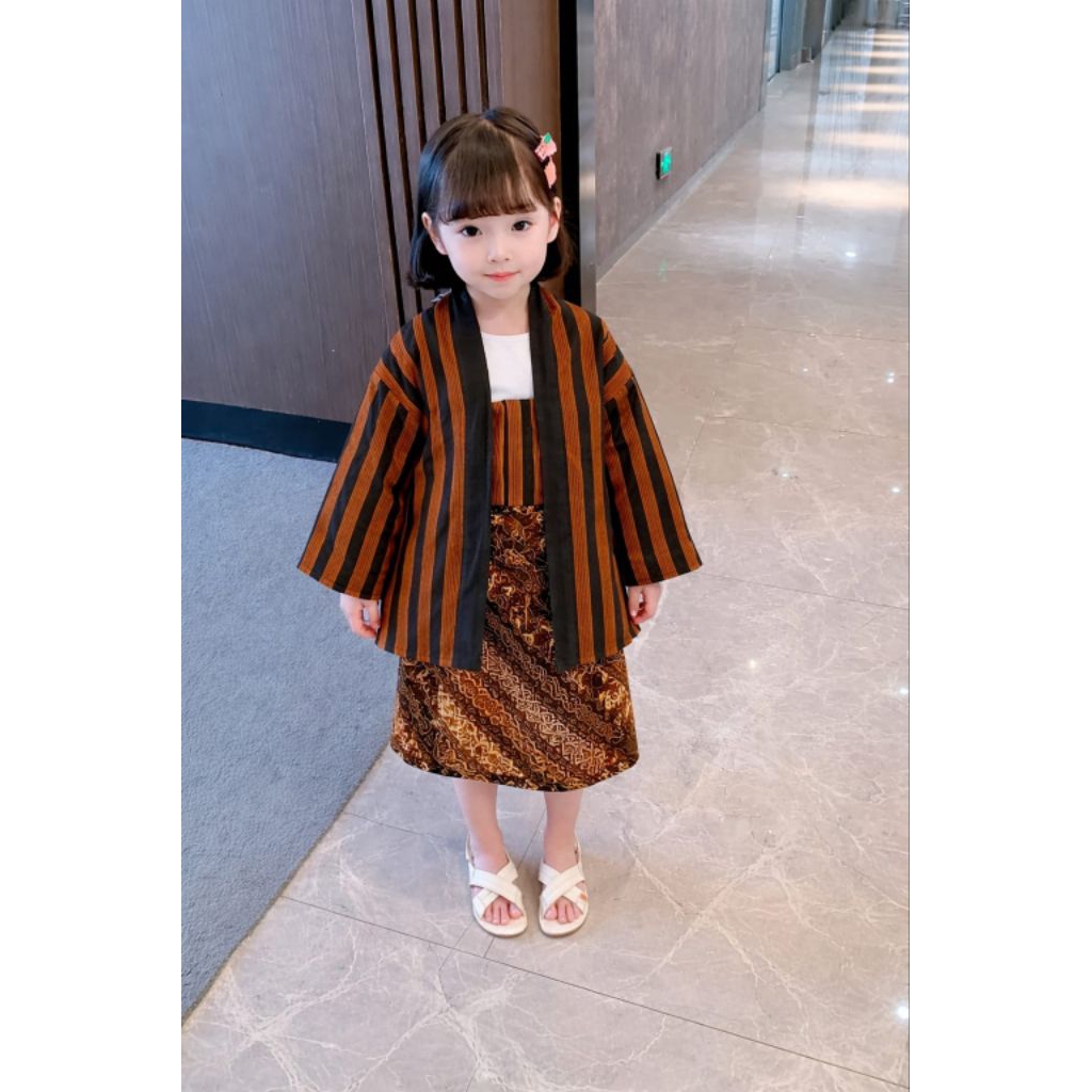terbaru kebaya lurik anak perempuan//lurik anak//lurik anak perempuan//baju tradisional anak