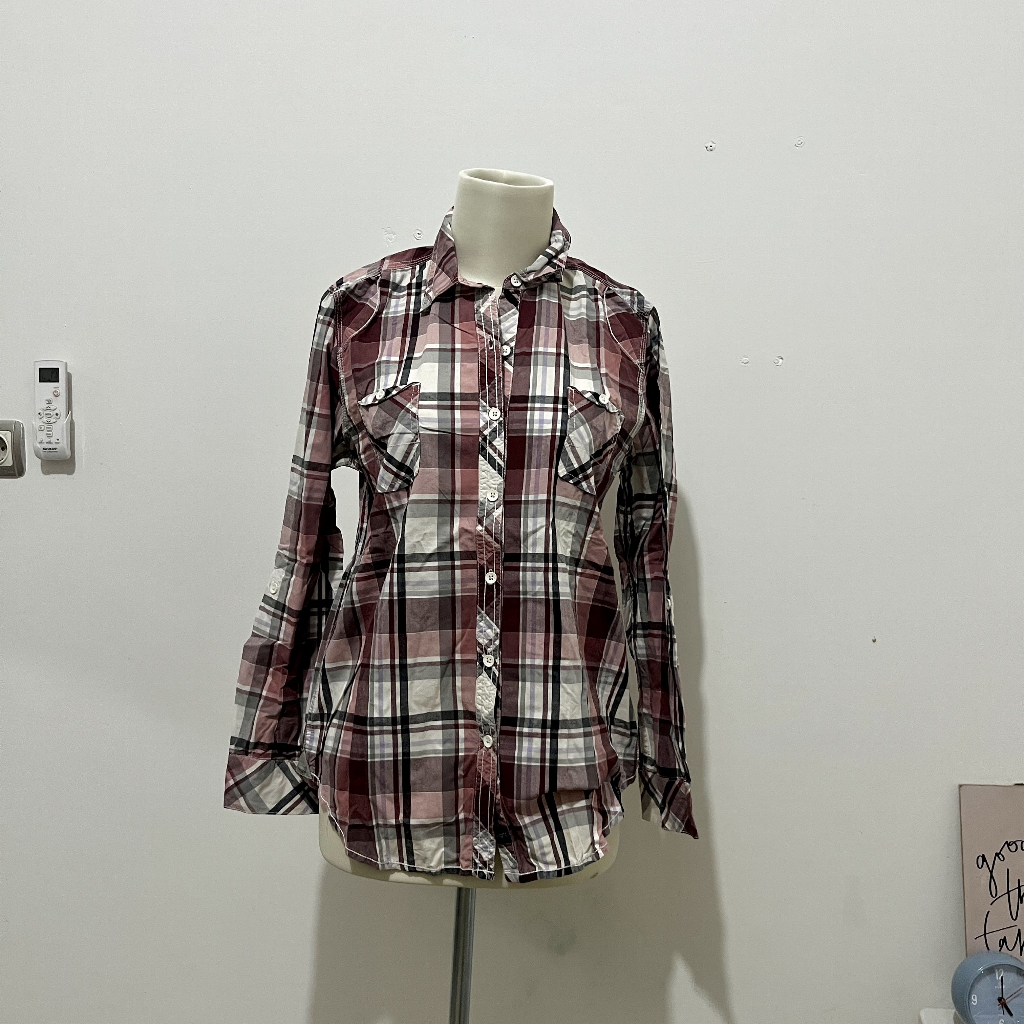 x-eight kemeja kotak-kotak preloved