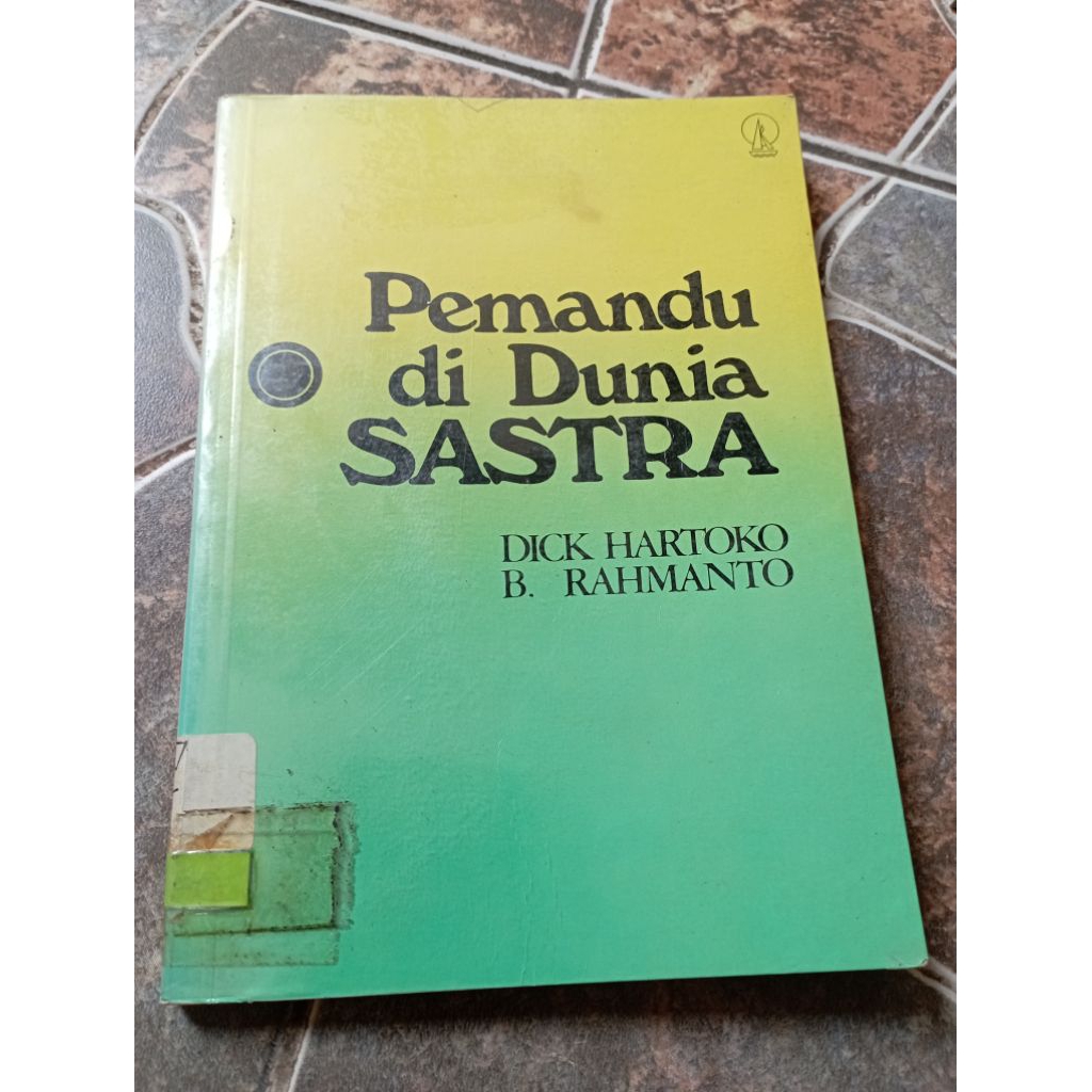 Pemandu di dunia sastra Dick Hartoko