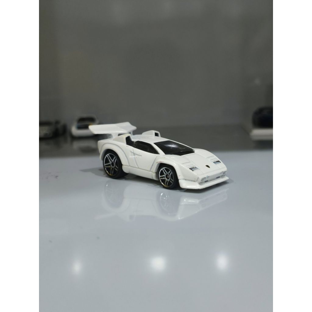 Hotwheels Lamborghini Countach Loose