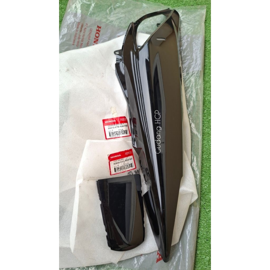Cover R Body & Cover Tail Black Cover Body Kanan & Cover Sambungan Body Belakang Hitam Supra X 125 B