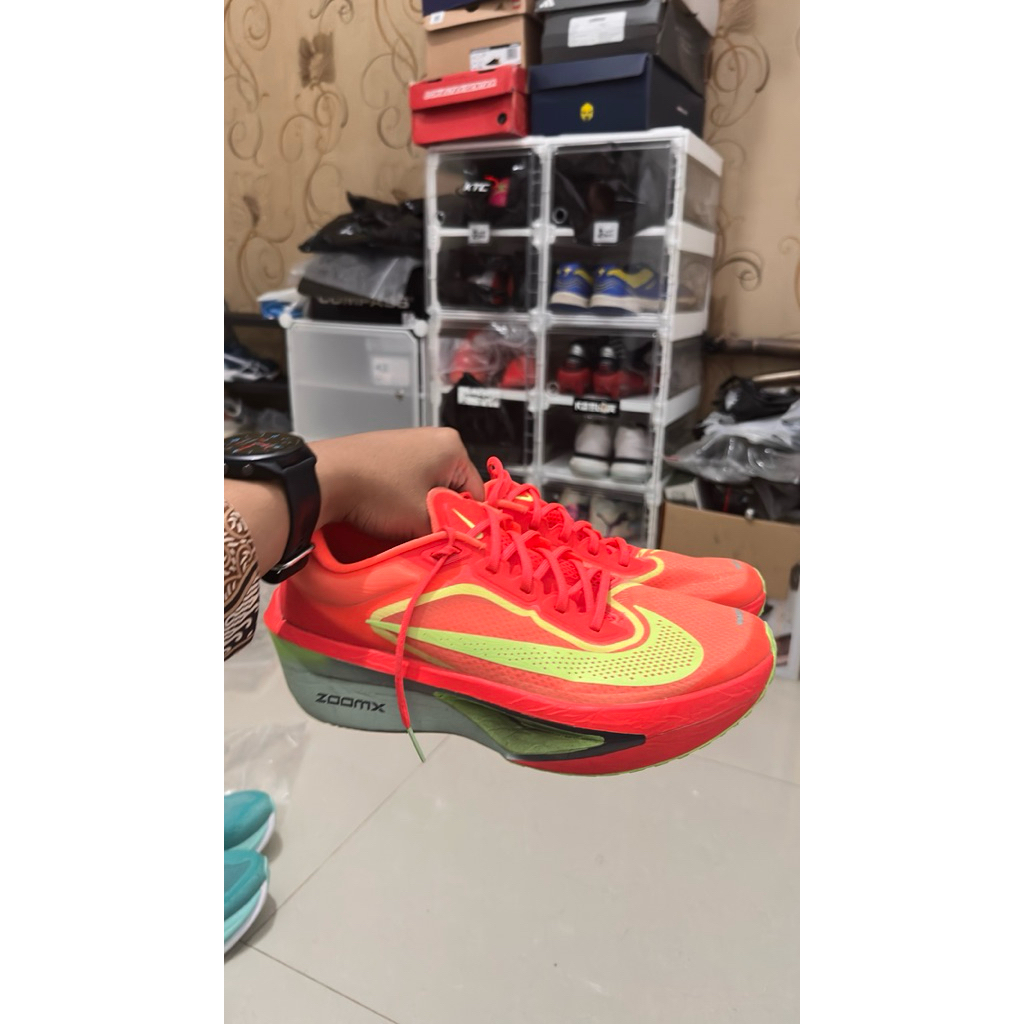 nike zoomfly 6 (ukuran 43 / 27,5 cm)
