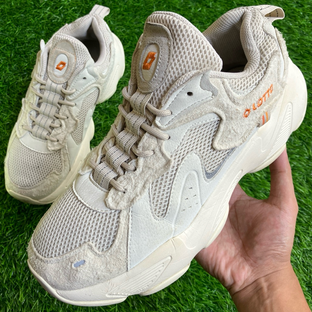 LOTTO Cream sneakers shoes size 43