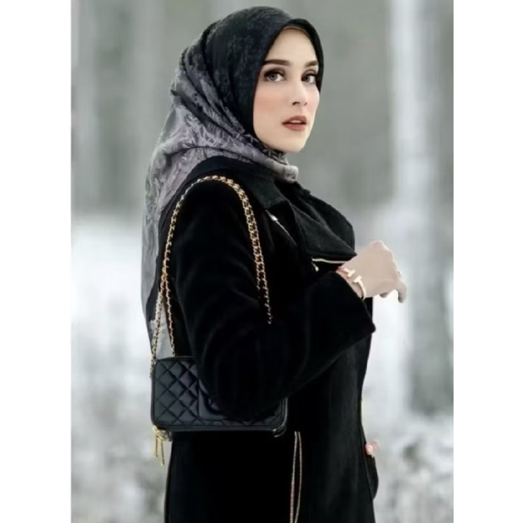 Buttonscarves Frozen Series BLACK NEW