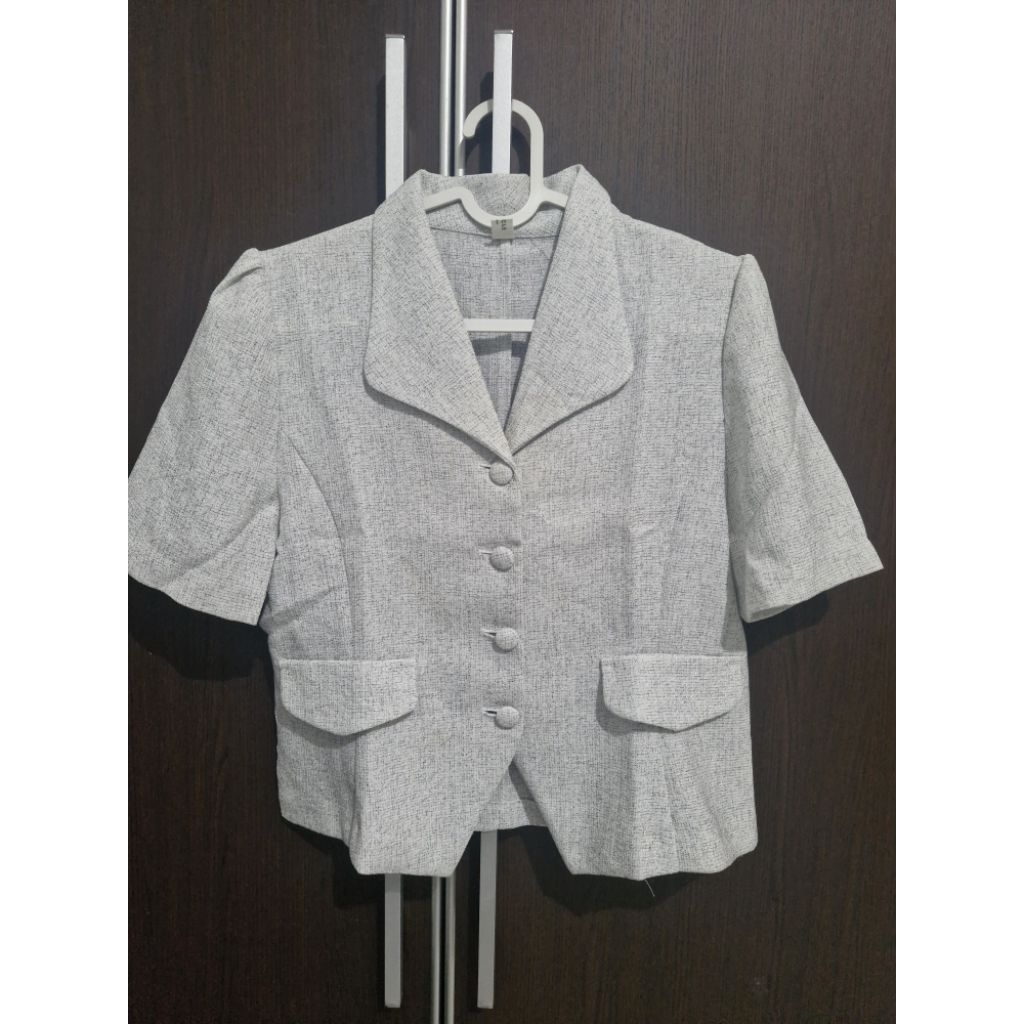atasan blazer tweed lengan pendek abu muda grey