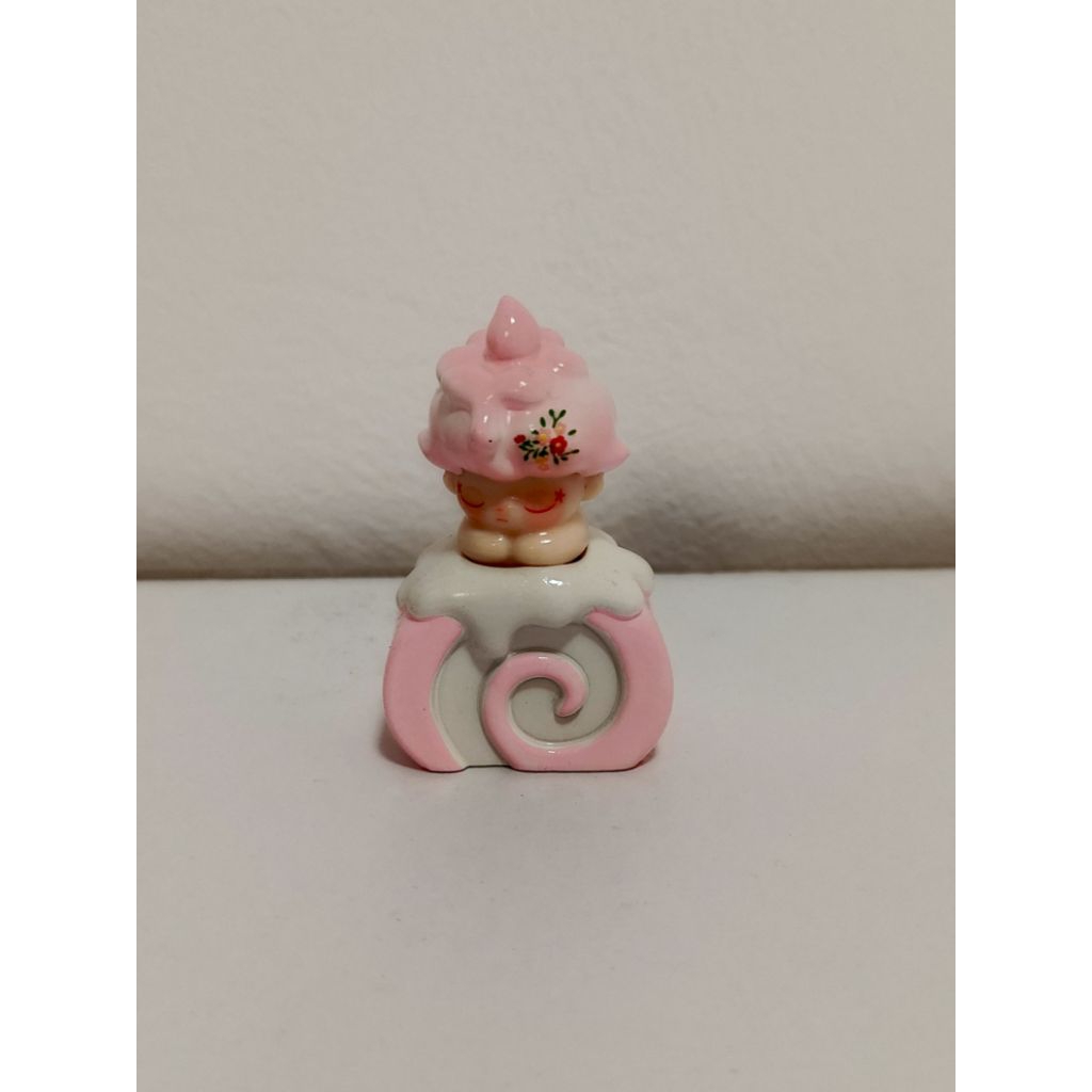 Resin Gembul Figure Dimoo Roll cake gembul warna pink