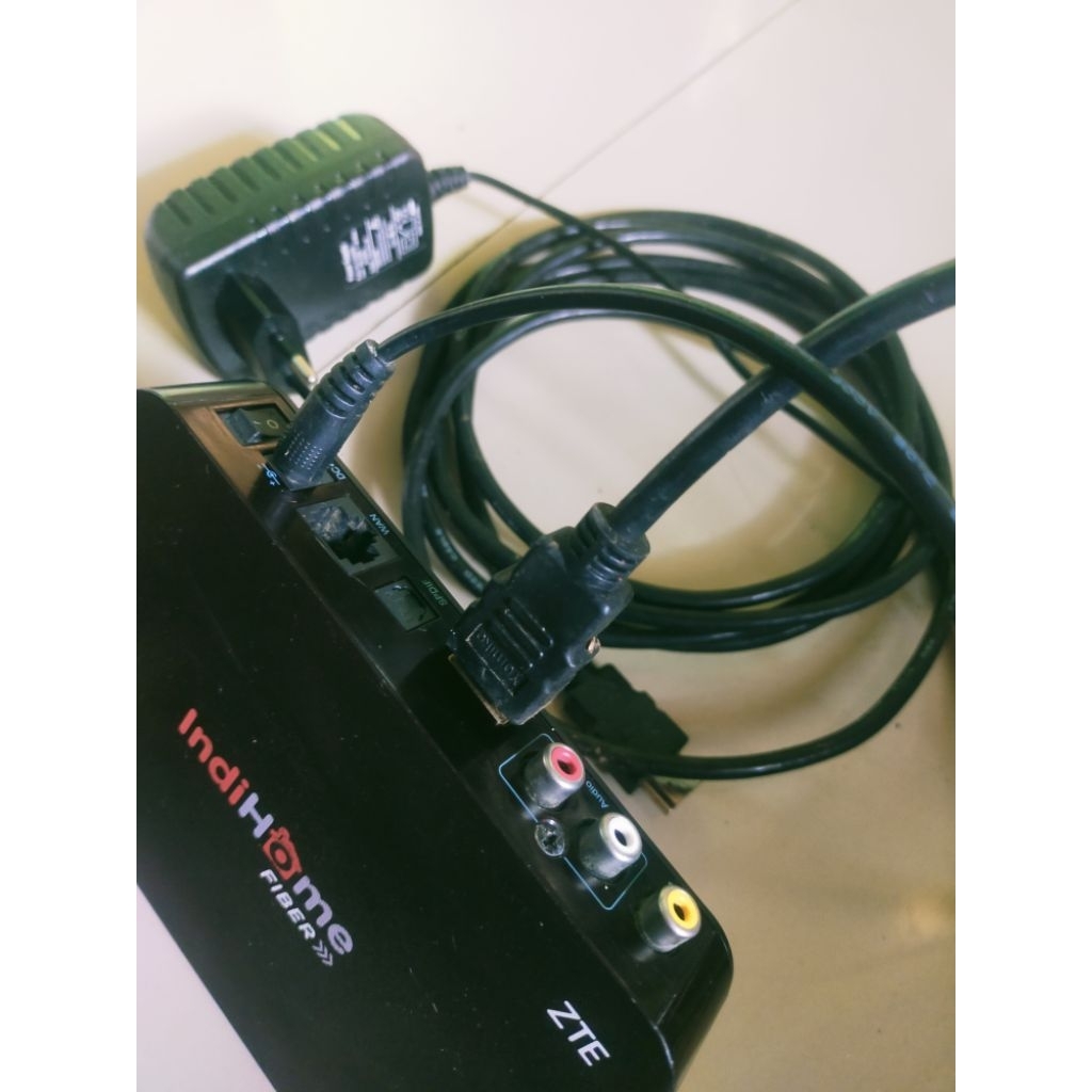 ZTE ZXV10 B700V5 set tob box
