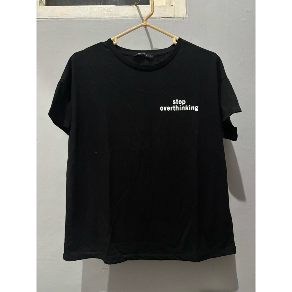 black oversized crop top