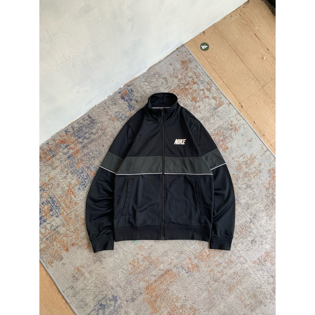Tracktop Nike