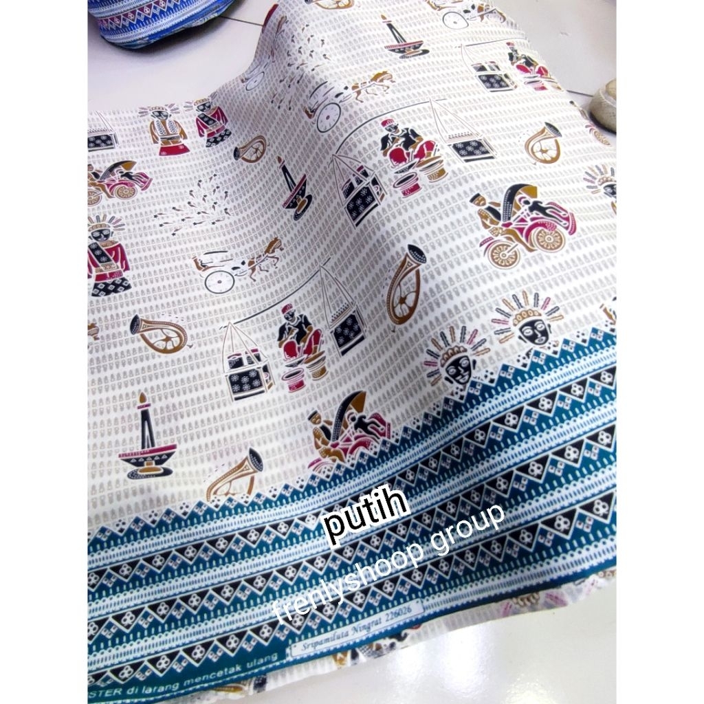 Kain Batik motip ondel ondel bahan Katun / Batik seragam sekolah ondel ondel (hrg 50 cm)