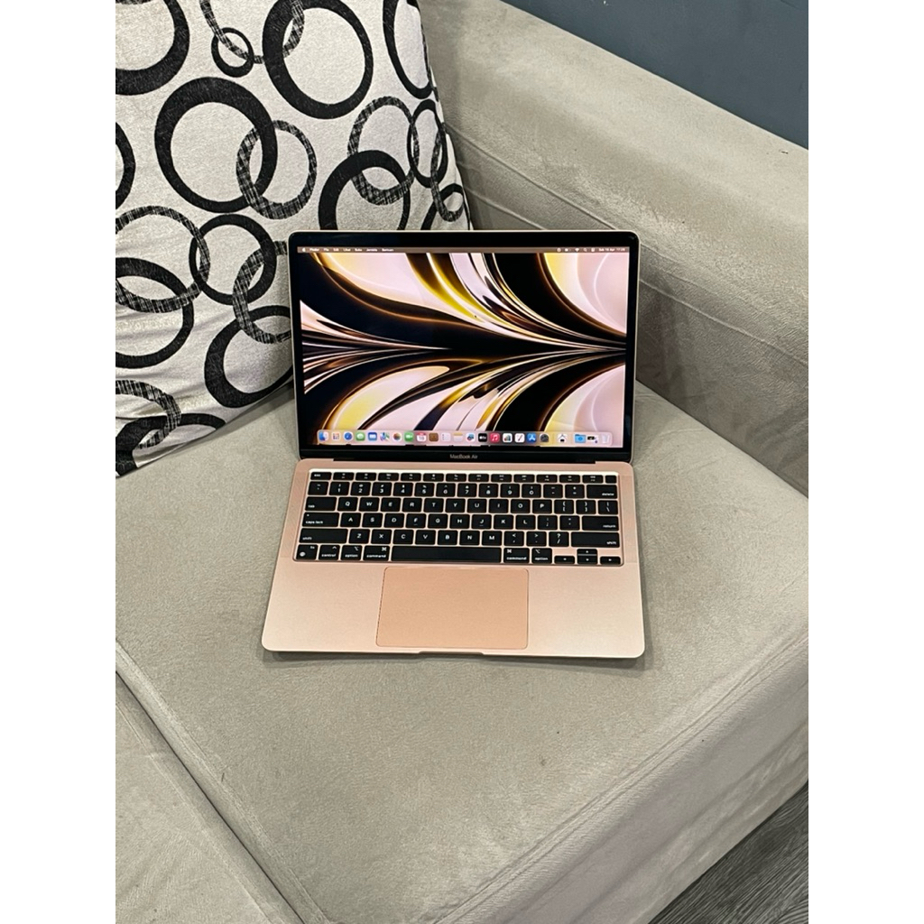 Macbook Air M1 13” 8/512GB Gold ada minus