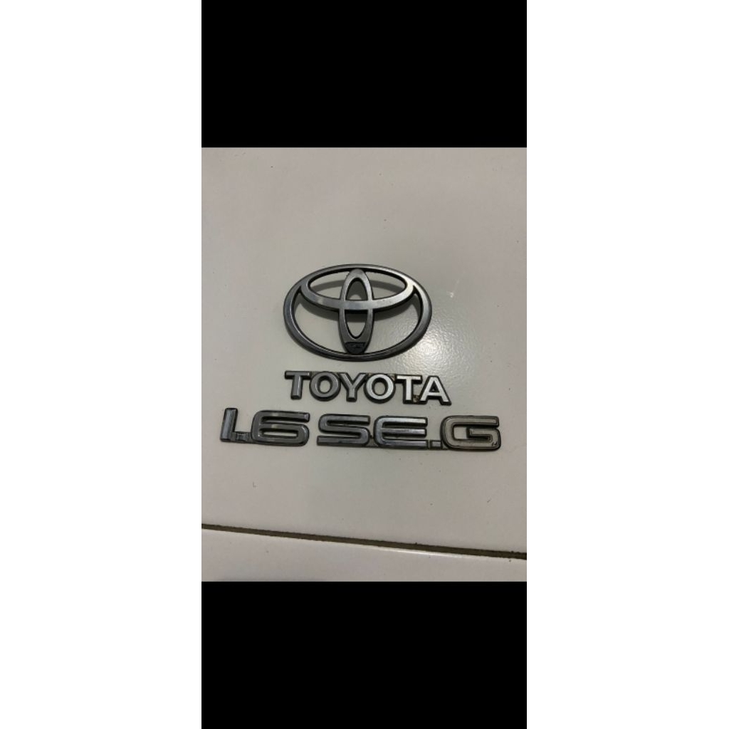 :emblem great corolla satu set seperti difoto