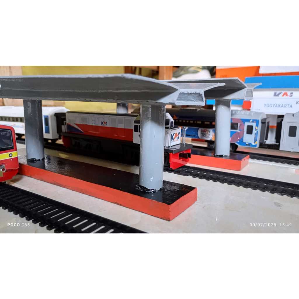 VIRAL MINIATUR PERON STASIUN mainan miniatur Kereta api indonesia PERON stasiun kereta api Indonesai