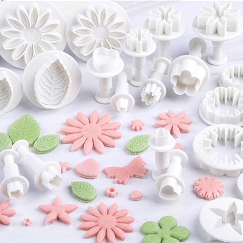harga Cetakan Kue Isi 33 Pcs / Cetakan Cookies / Cetakan Fondant Isi 33