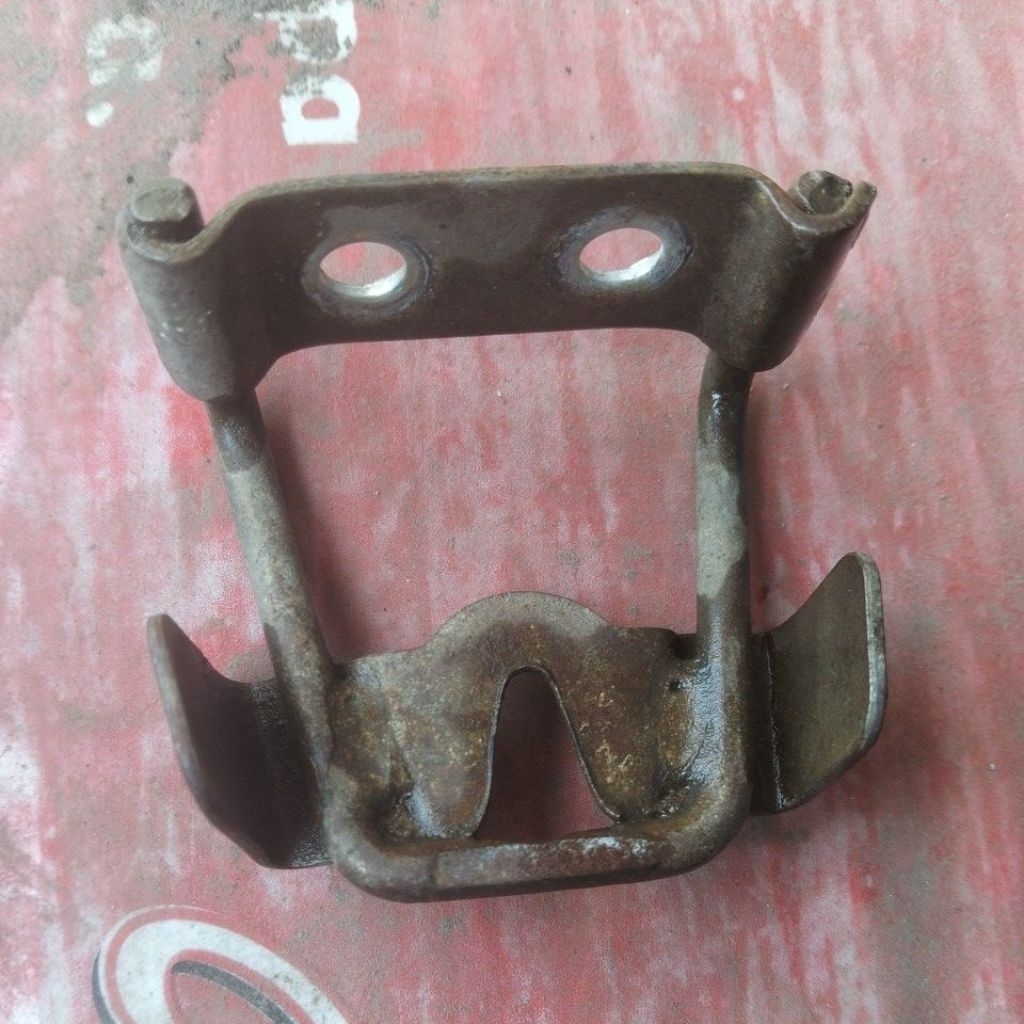 bracket pengait kunci jok F1Zr Vega old bekas original