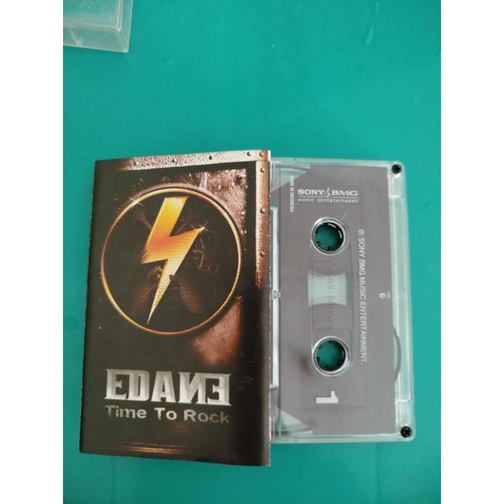 Kaset Edane