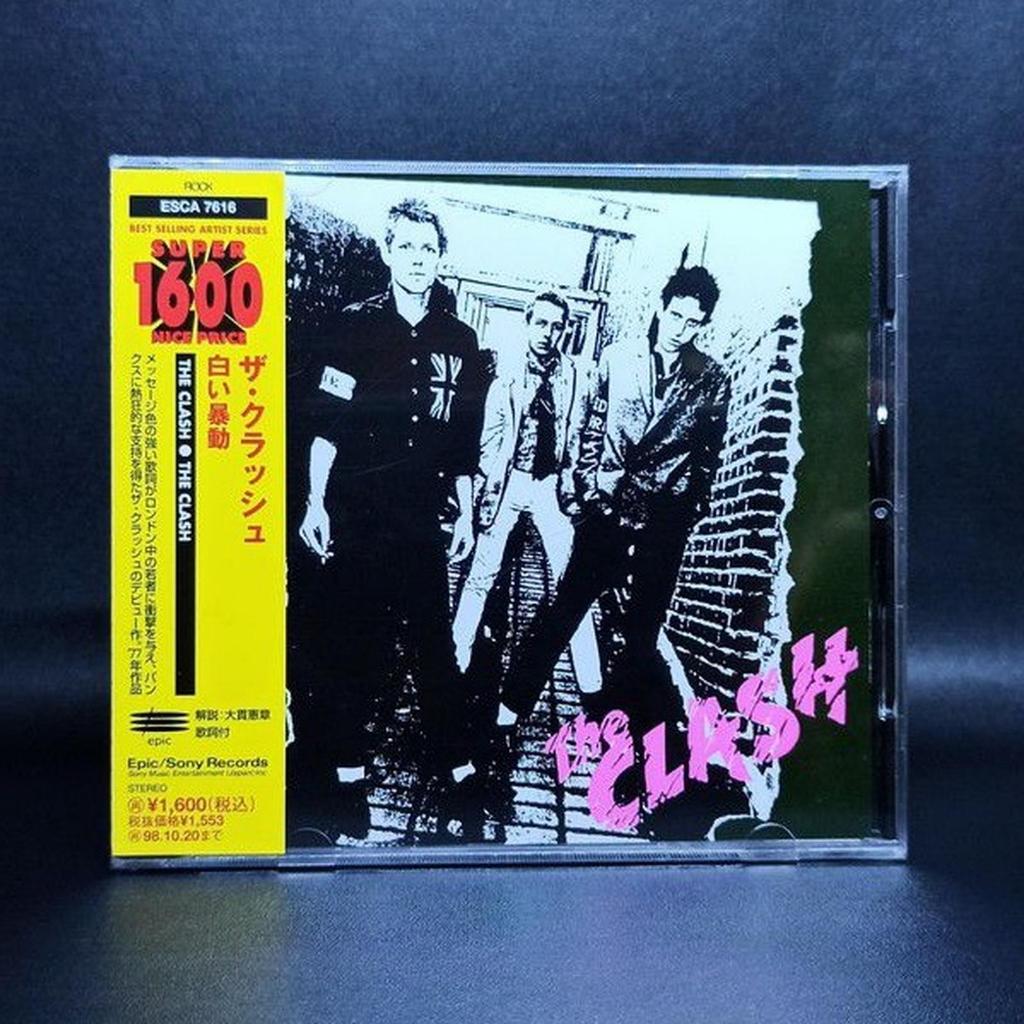 CD THE CLASH - SELF TITLED & THE SINGLES IMPORT ORIGINAL