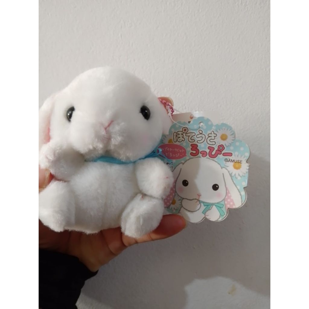 boneka / gantungan kelinci Amuse