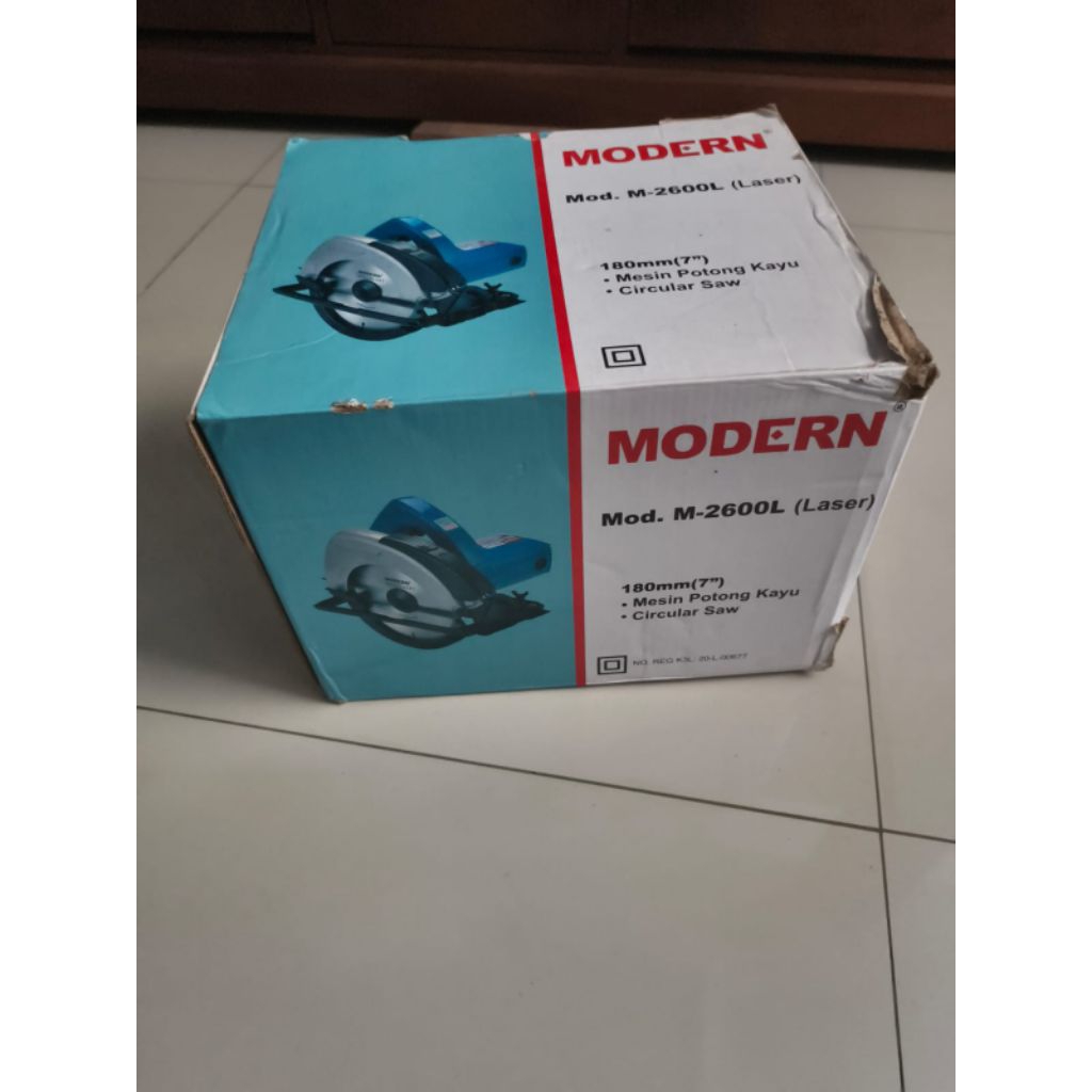 Circular saw modern