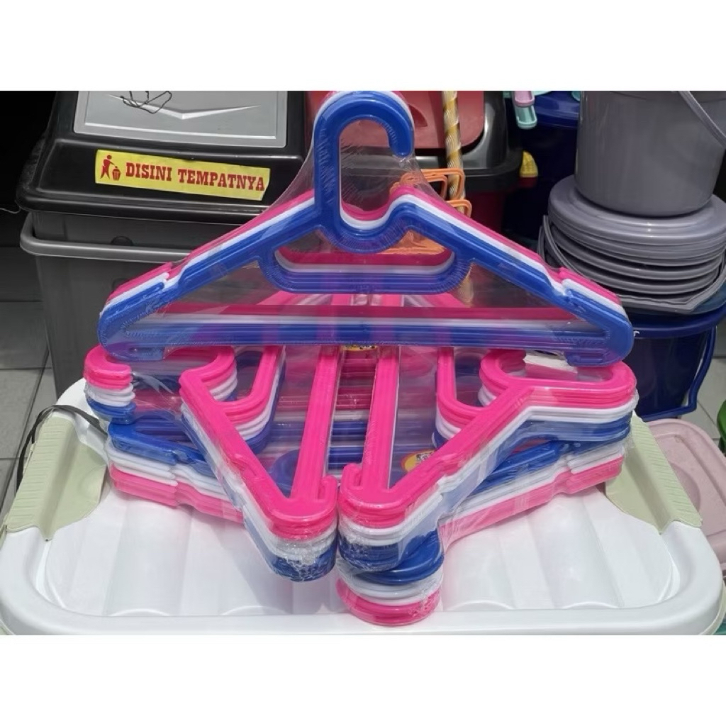 HANGER / Hanger Warna Warni Plastik - Hanger Baju Dewasa