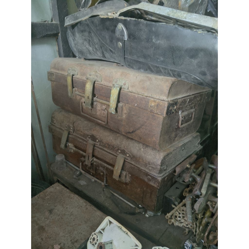 koper besi antik  jadul kuno vintage madein England original engsel utuh